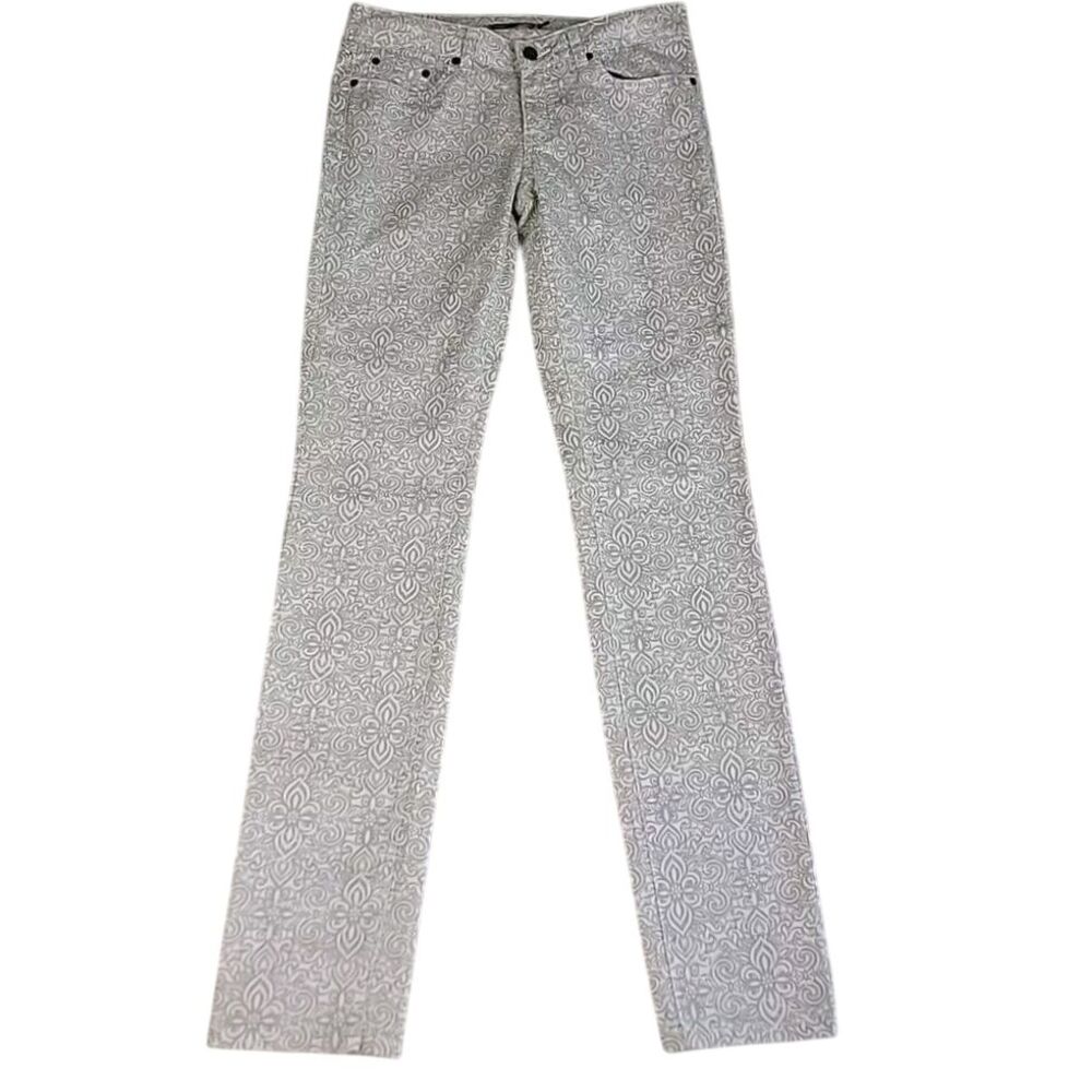 PrAna Designer White Floral‎ Pattern Straight Leg Jeans w/Embroidered Design